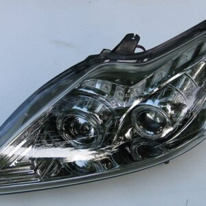Ford Focus 2 оптика передняя ксенон