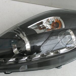 Fiat Grande Punto оптика передняя черная